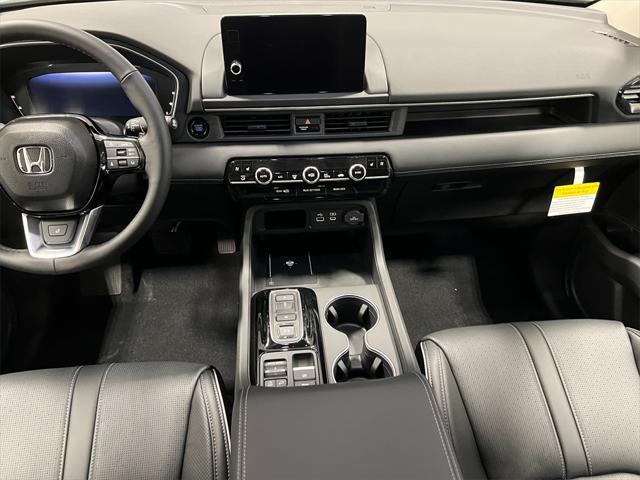 new 2025 Honda Pilot car, priced at $55,975