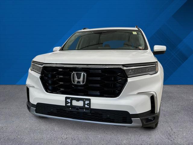 new 2025 Honda Pilot car, priced at $54,930