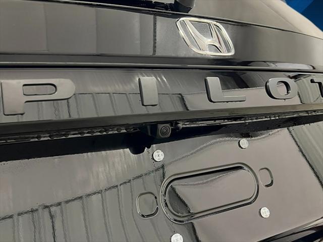 new 2025 Honda Pilot car, priced at $47,050
