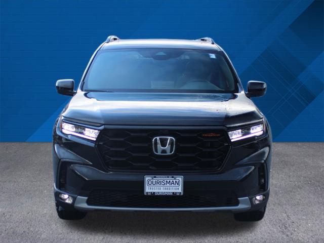 used 2025 Honda Pilot car, priced at $44,990