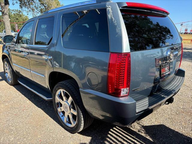 used 2010 Cadillac Escalade car, priced at $13,495