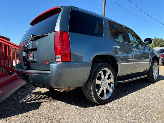 used 2010 Cadillac Escalade car, priced at $13,495