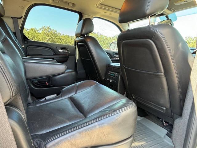 used 2010 Cadillac Escalade car, priced at $13,495