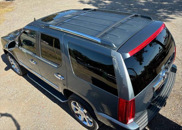 used 2010 Cadillac Escalade car, priced at $13,495