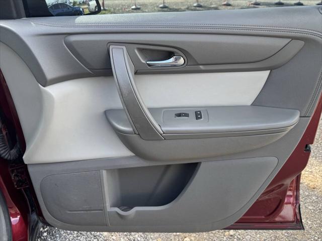 used 2015 GMC Acadia car, priced at $9,995