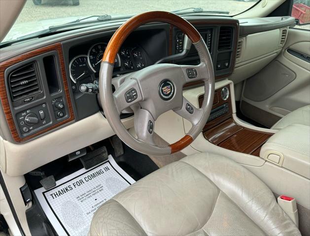 used 2004 Cadillac Escalade car, priced at $7,495