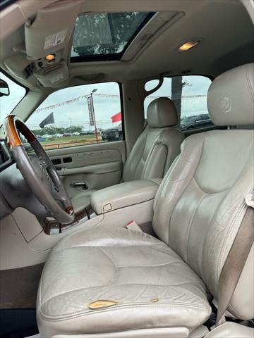 used 2004 Cadillac Escalade car, priced at $7,495