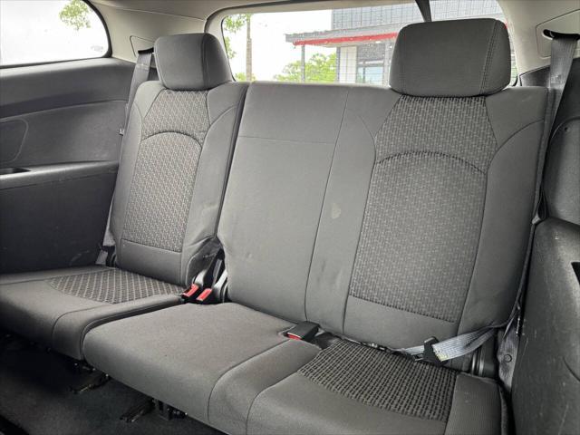 used 2010 Chevrolet Traverse car, priced at $9,995