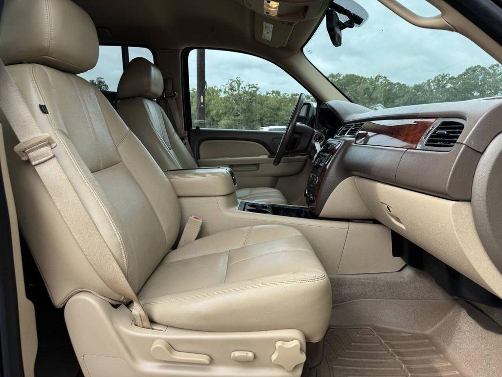 used 2013 Chevrolet Suburban car, priced at $14,000