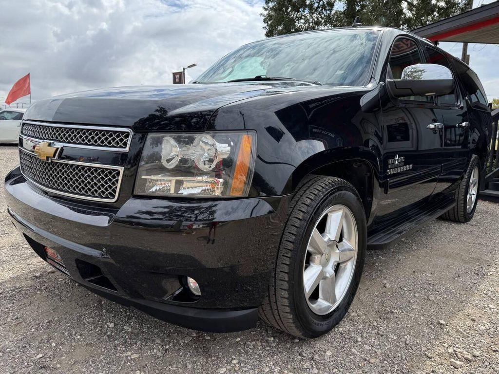 used 2013 Chevrolet Suburban car, priced at $14,000