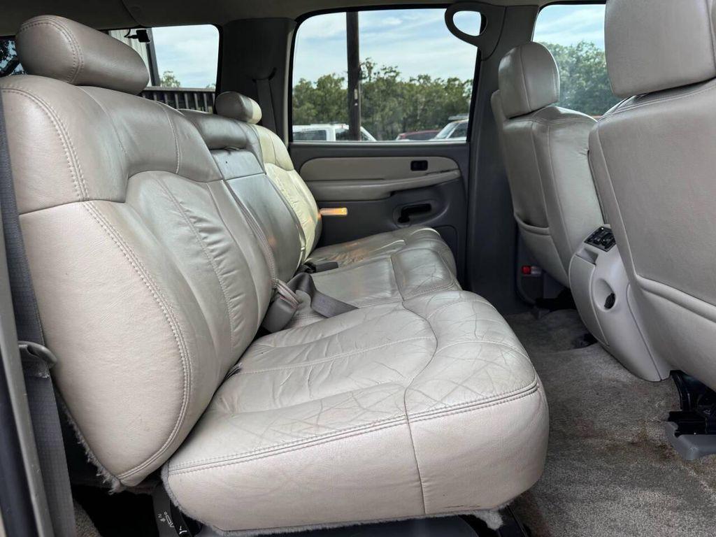 used 2001 Chevrolet Suburban car, priced at $5,400