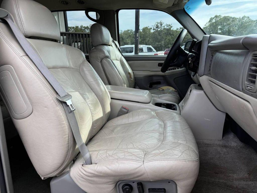used 2001 Chevrolet Suburban car, priced at $5,400
