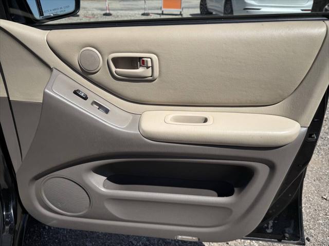 used 2007 Toyota Highlander car, priced at $7,995