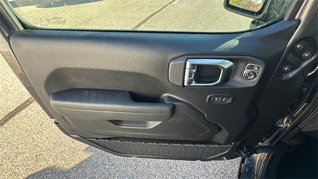 new 2026 Jeep Gladiator car, priced at $46,770