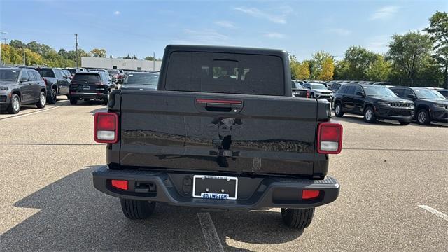 new 2025 Jeep Gladiator car, priced at $46,248