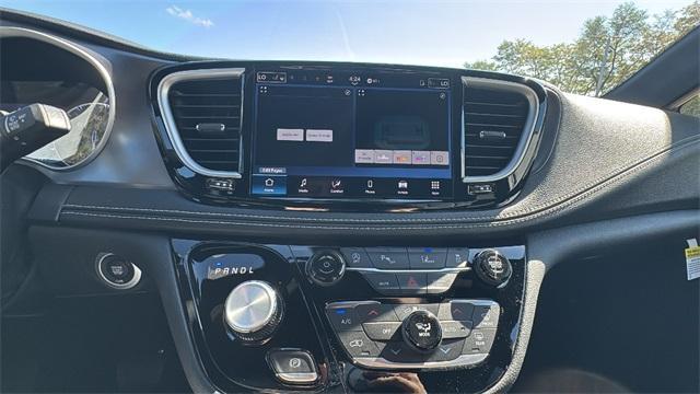 new 2026 Chrysler Pacifica car, priced at $42,631