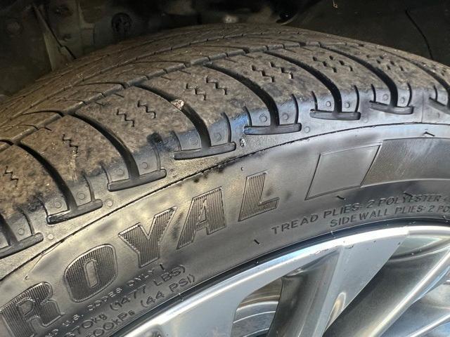 used 2019 Lexus ES 300h car, priced at $24,000