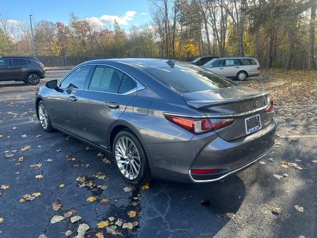 used 2019 Lexus ES 300h car, priced at $24,000