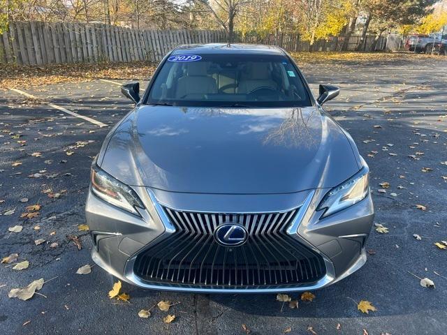 used 2019 Lexus ES 300h car, priced at $24,000