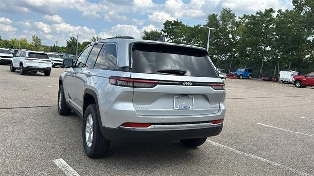new 2025 Jeep Grand Cherokee car, priced at $42,179