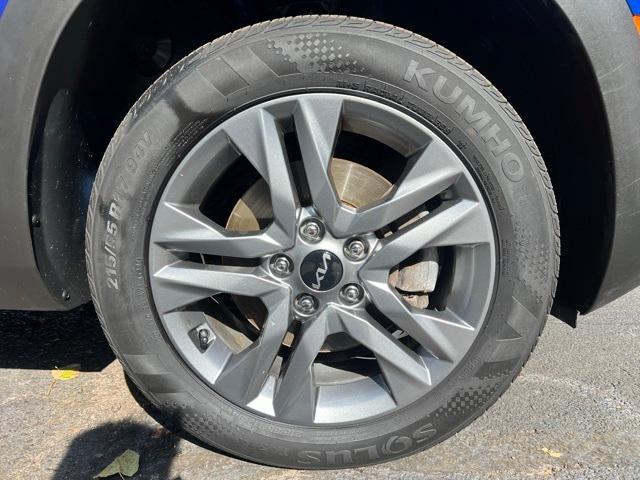 used 2023 Kia Seltos car, priced at $19,995