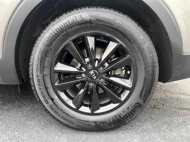 used 2019 Kia Sorento car, priced at $15,000