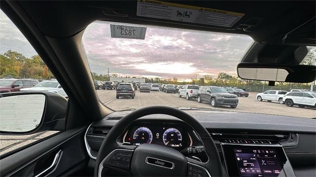 new 2025 Jeep Grand Cherokee car, priced at $42,972