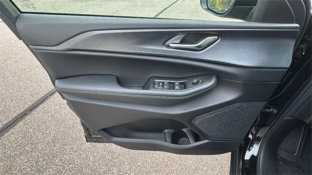 new 2025 Jeep Grand Cherokee car, priced at $42,972