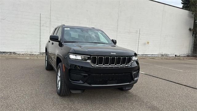 new 2025 Jeep Grand Cherokee car, priced at $42,972