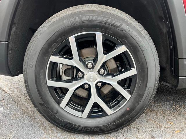 used 2024 Jeep Grand Cherokee car, priced at $35,711