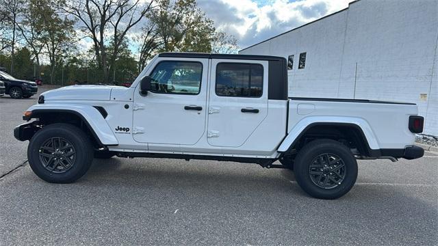 new 2026 Jeep Gladiator car, priced at $46,260
