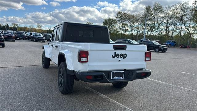 new 2026 Jeep Gladiator car, priced at $46,260