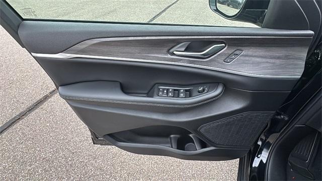 new 2025 Jeep Grand Cherokee L car, priced at $46,787