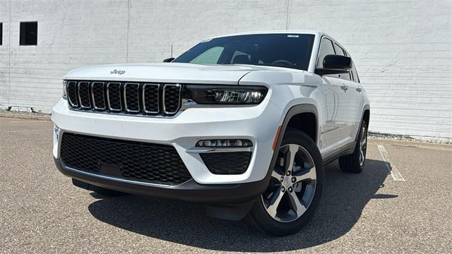 new 2025 Jeep Grand Cherokee car, priced at $51,906