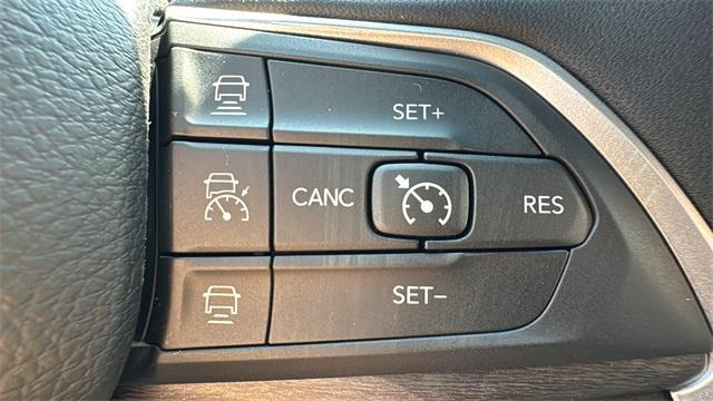 new 2025 Jeep Grand Cherokee car, priced at $51,906