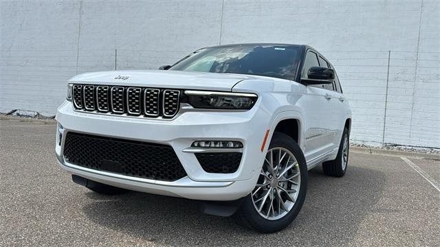 new 2025 Jeep Grand Cherokee car, priced at $57,549