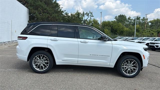 new 2025 Jeep Grand Cherokee car, priced at $57,549