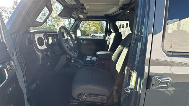 new 2026 Jeep Gladiator car, priced at $46,770