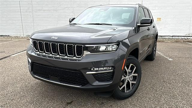 new 2025 Jeep Grand Cherokee car, priced at $47,162
