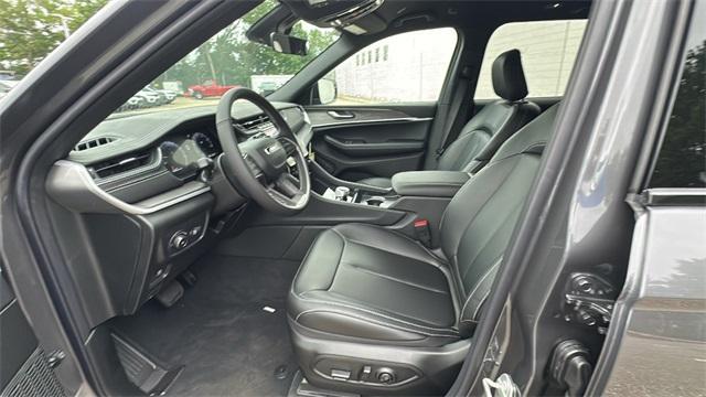 new 2025 Jeep Grand Cherokee car, priced at $47,162