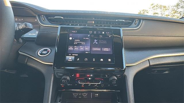 new 2025 Jeep Grand Cherokee car, priced at $42,972