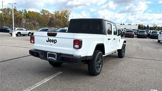 new 2026 Jeep Gladiator car, priced at $46,260