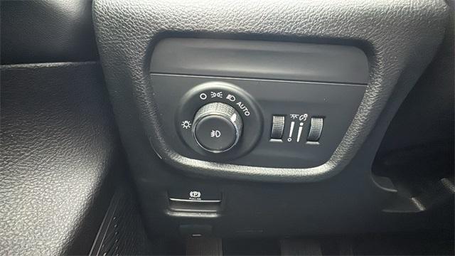 new 2025 Jeep Grand Cherokee car, priced at $51,957