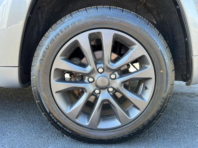 used 2019 Jeep Grand Cherokee car, priced at $23,597