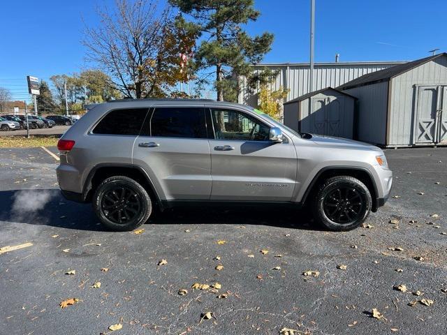used 2016 Jeep Grand Cherokee car, priced at $15,500
