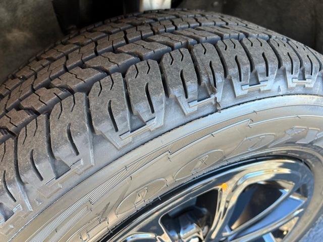 used 2016 Jeep Grand Cherokee car, priced at $15,500