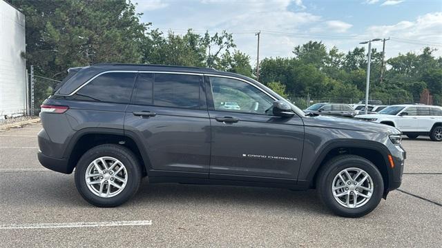 new 2025 Jeep Grand Cherokee car, priced at $43,735