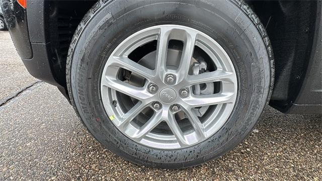 new 2025 Jeep Grand Cherokee car, priced at $42,972