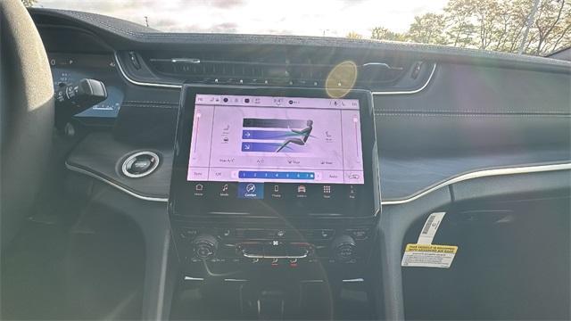 new 2025 Jeep Grand Cherokee car, priced at $47,285