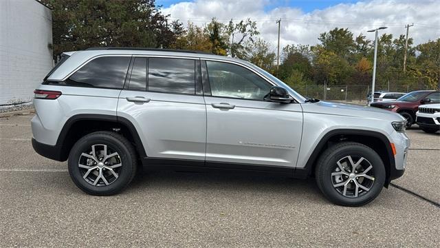 new 2025 Jeep Grand Cherokee car, priced at $48,639